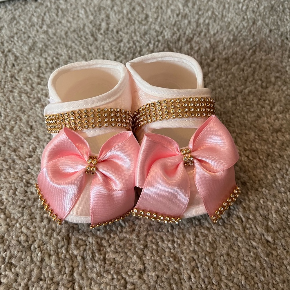 New crib shoes with rhinestones
